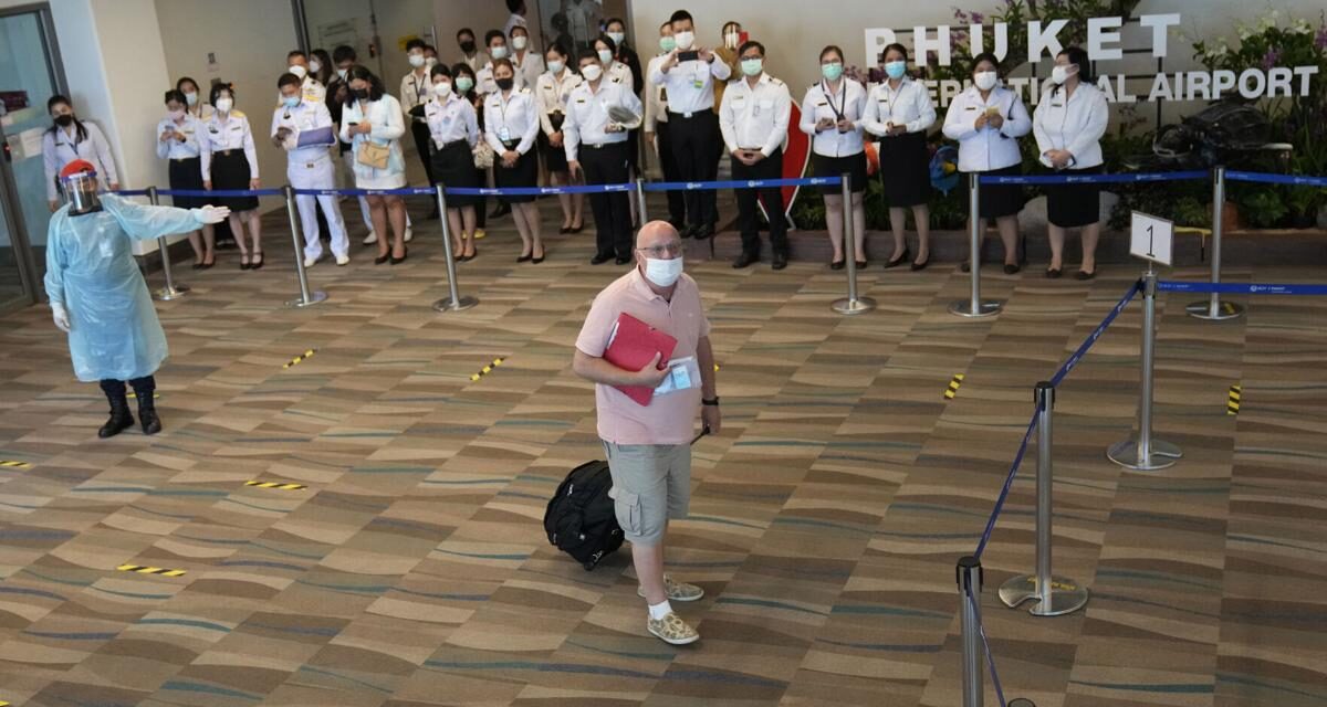 الصندوق الرملي واستئناف السياحه في بوكيت