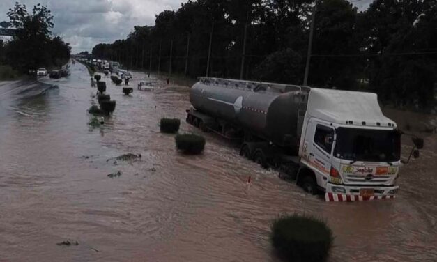 بانكوك تشهد اعنف امطار منذ 20 سنه