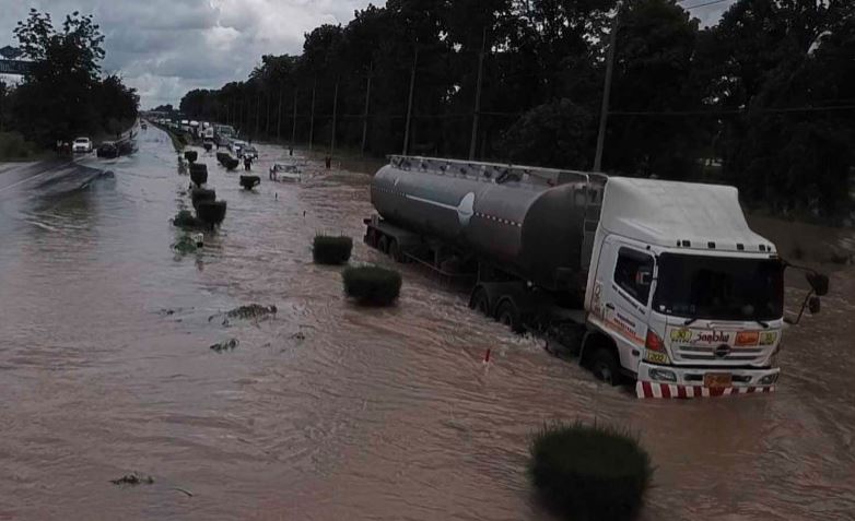 بانكوك تشهد اعنف امطار منذ 20 سنه