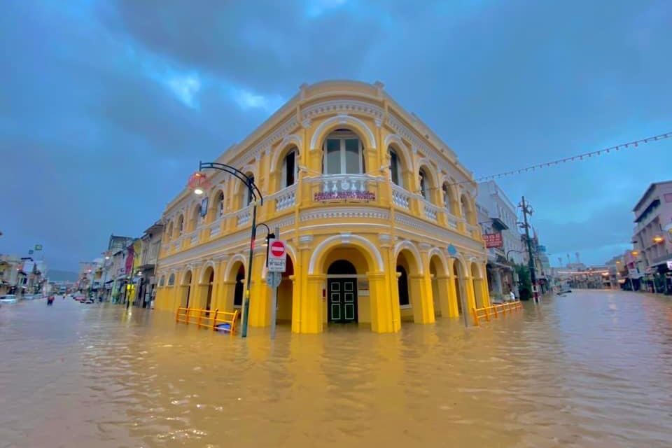 فيضان مياه الامطار في بوكيت