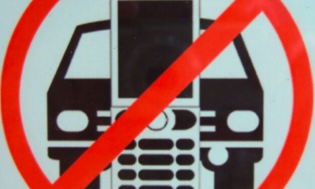 منع استخدام الهاتف اثناء القياده في تايلند