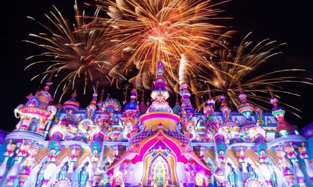 كرنفال ماجيك اول منتزه كرنفالي في تايلند