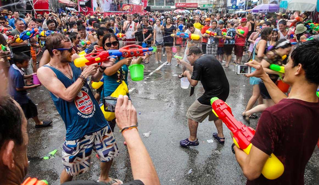 سونغكران يرفع مبيعات المسدسات المائيه