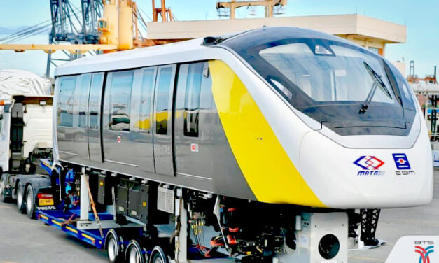 استعدادات خط القطار الاصفر في بانكوك