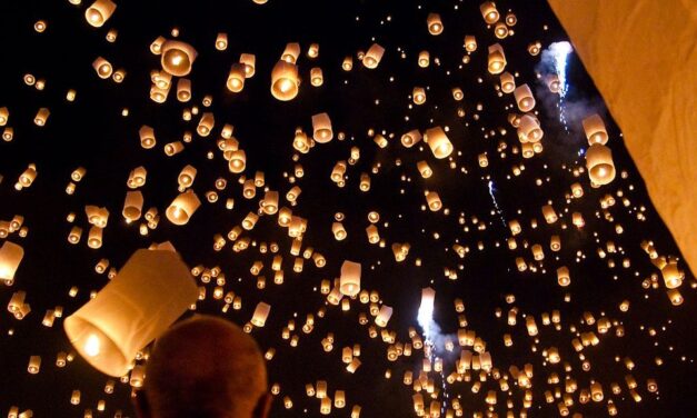 مهرجان لوي كراثونغ يتوقع 6.1 مليار بات تايلندي