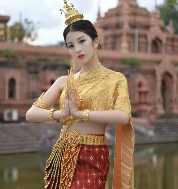 وزارة الثقافة تستعد لتسجيل الزي الوطني التايلاندي في اليونيسكو