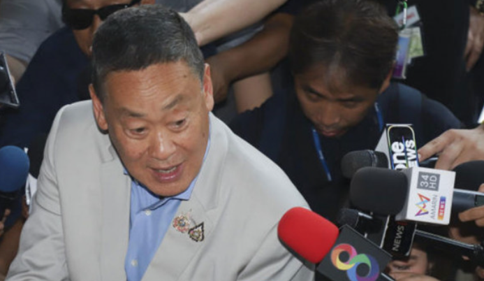 اقاله رئيس وزراء تايلاند سريتا ثافسين من منصبه