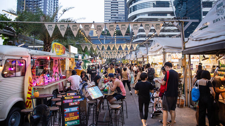 سوق جود فير الليلي في بانكوك