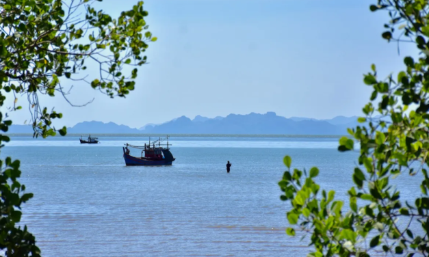 كوه ساراي جزيره تايلنديه على حدود ماليزيا